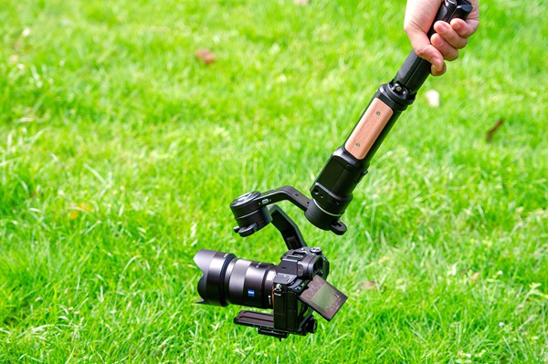 相機穩(wěn)定器中使用導電滑環(huán) 相機穩(wěn)定器中使用導電滑環(huán)